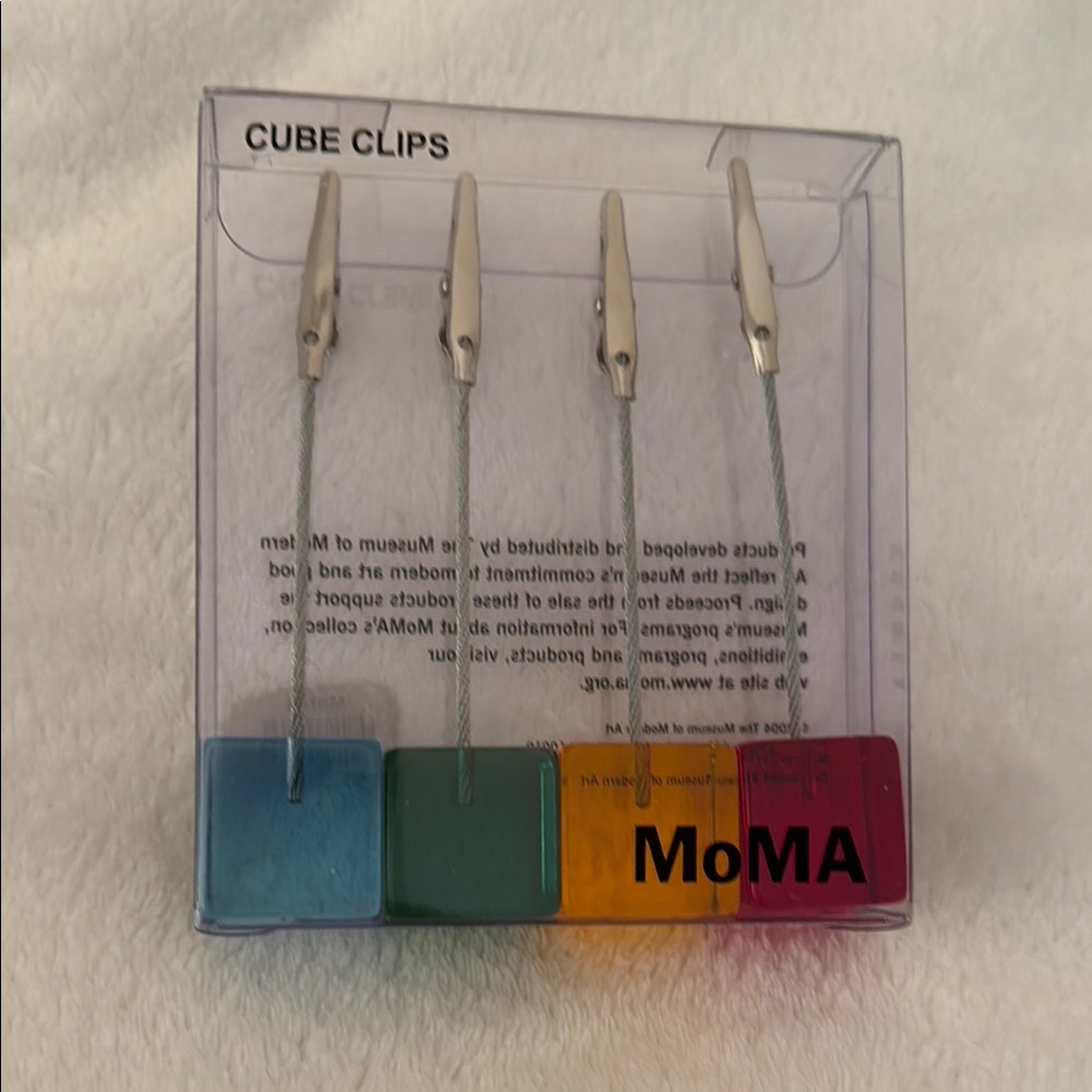 NIB MoMA Cube Clips - Multicolor